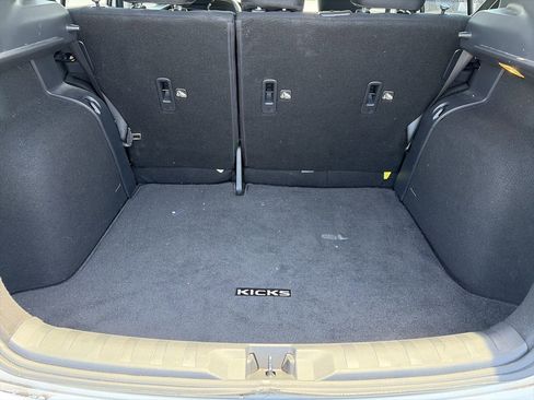 Certified 2023 Nissan Kicks SV FWD image 9