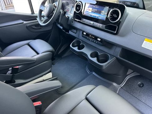 New 2026 Mercedes-Benz Sprinter 2500 image 15