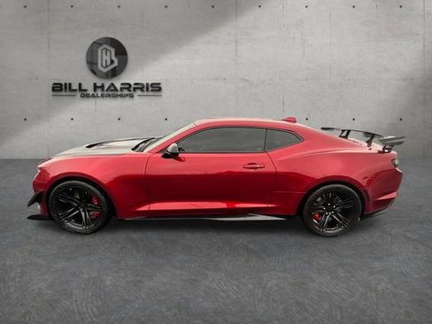 Used 2021 Chevrolet Camaro ZL1 RWD image 9