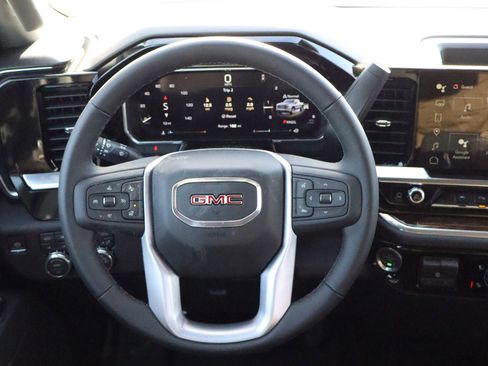 New 2026 GMC Sierra 1500 SLE image 9