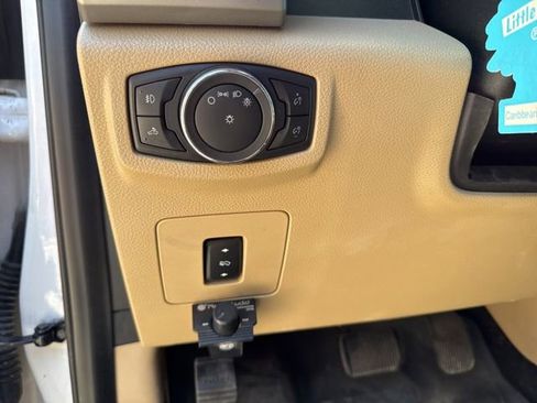 Used 2015 Ford F150 Lariat w/ Equipment Group 502A Luxury AWD/4WD image 20