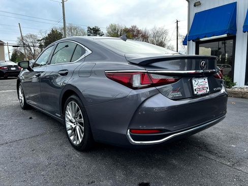 Used 2019 Lexus ES 300h w/ Luxury Package image 7