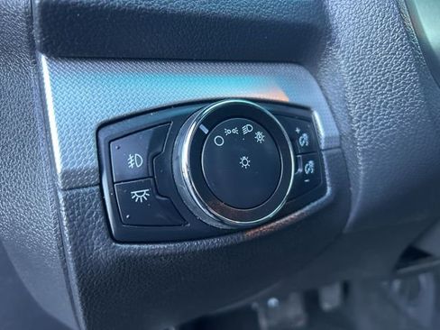 Used 2015 Ford Explorer XLT image 13