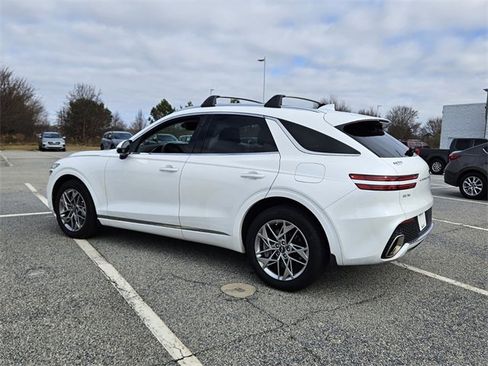 Used 2025 Genesis GV70 2.5T w/ Advanced Package image 9