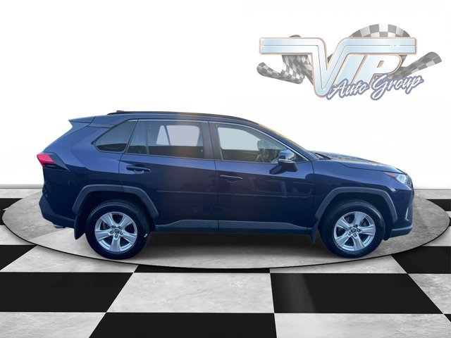 Used 2021 Toyota RAV4 XLE AWD/4WD image 5