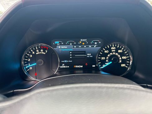 Used 2018 Ford F150 Platinum w/ Equipment Group 701A Luxury image 18