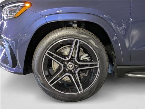 New 2026 Mercedes-Benz GLS 450 4MATIC image 10