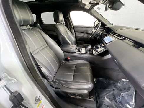 Used 2021 Land Rover Range Rover Velar R-Dynamic S image 28