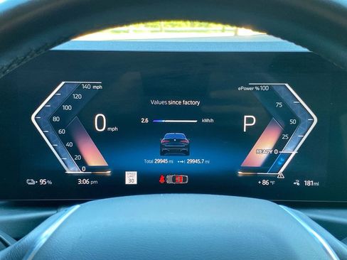 Used 2023 BMW i4 eDrive40 image 13