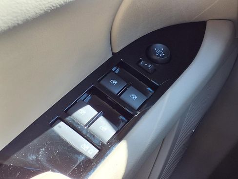 Used 2014 Cadillac XTS image 26