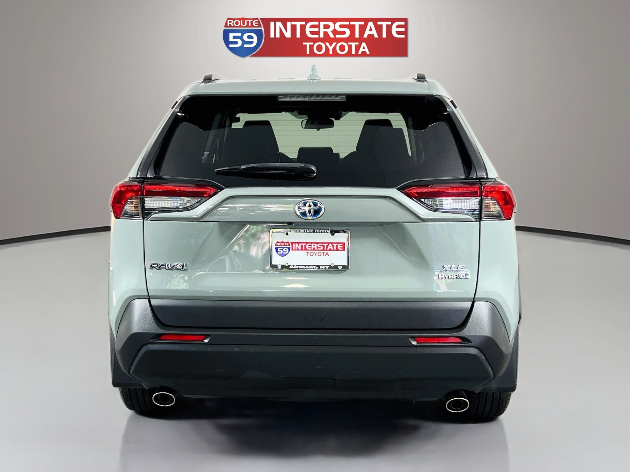 Certified 2021 Toyota RAV4 XLE w/ XLE Grade Weather Package AWD/4WD image 5