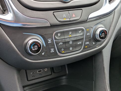 Used 2024 Chevrolet Equinox LT image 24