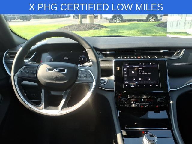 Used 2023 Jeep Grand Cherokee Altitude AWD/4WD image 10