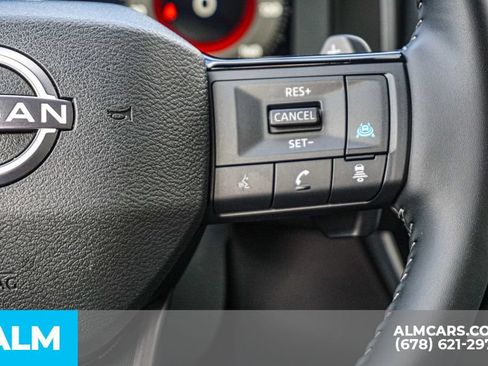 Used 2026 Nissan Rogue SL FWD image 30