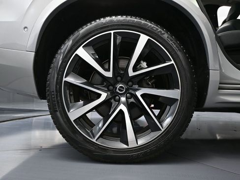 Used 2024 Volvo XC90 B5 Plus AWD/4WD image 14