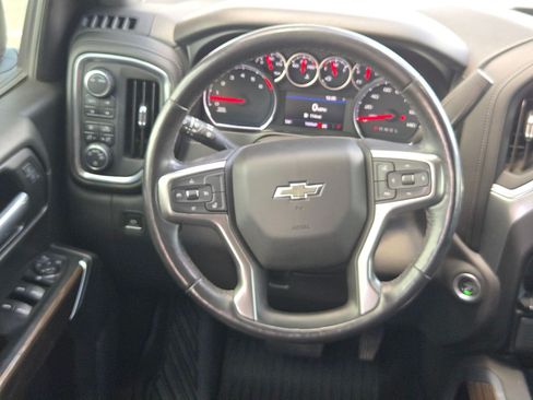 Used 2021 Chevrolet Silverado 1500 LT Trail Boss w/ Bed Protection Package AWD/4WD image 18