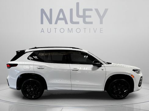Used 2025 Volkswagen Tiguan SE R-Line AWD/4WD image 6