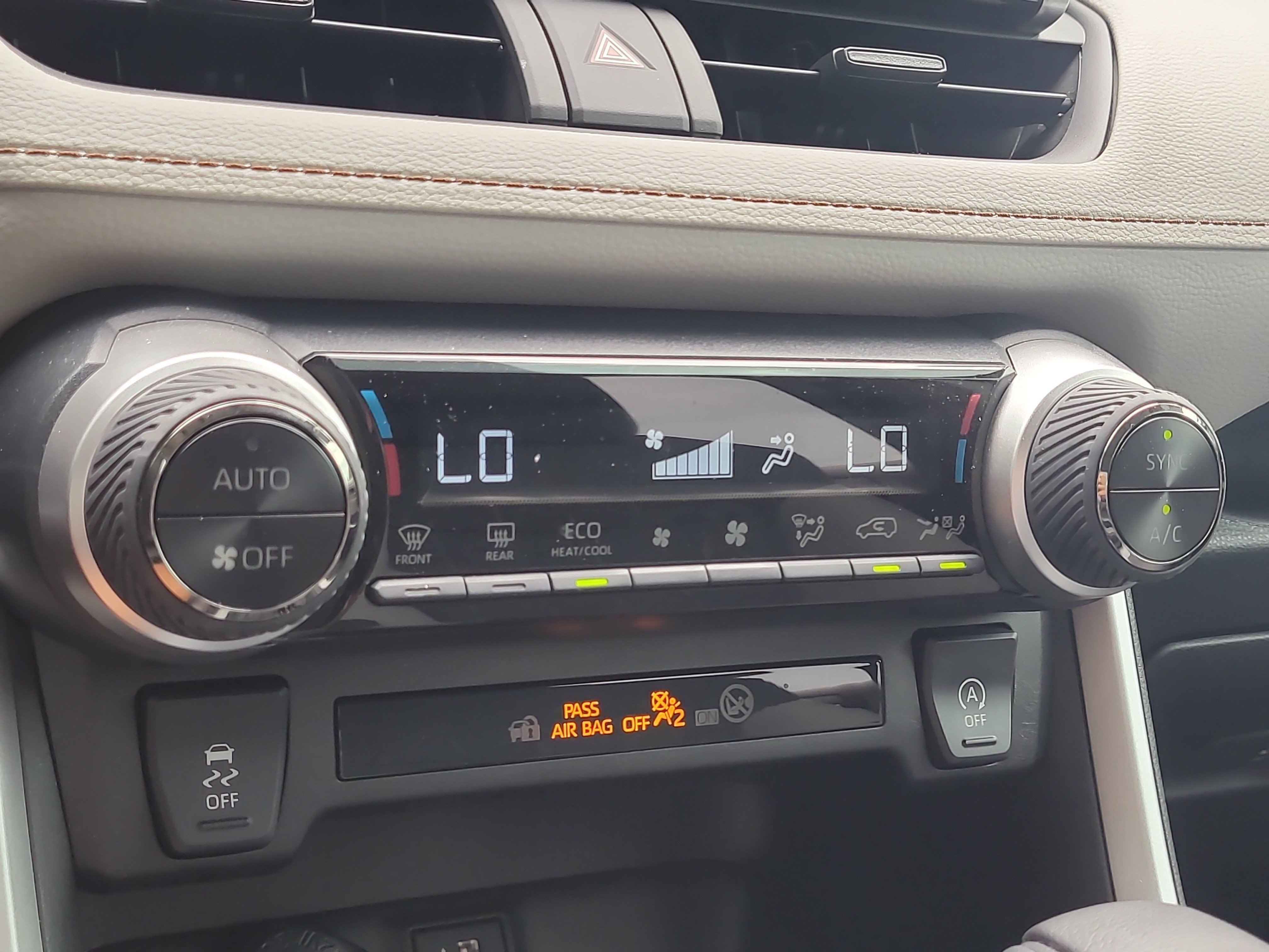 Certified 2023 Toyota RAV4 XLE w/ Convenience Package FWD image 27