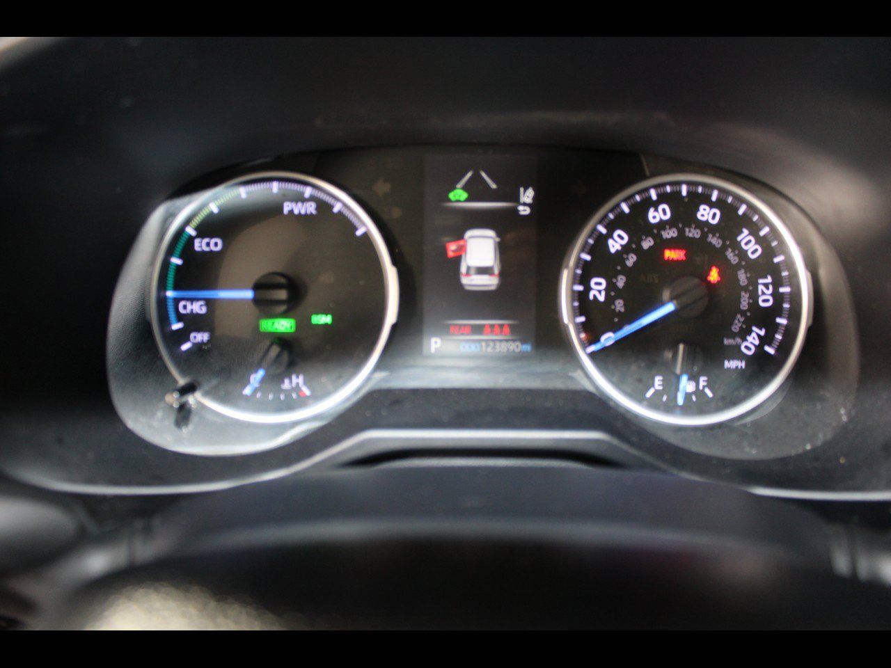 Used 2020 Toyota RAV4 LE w/ Carpet Mat Package AWD/4WD image 22