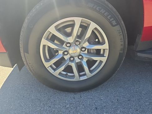 Used 2023 Chevrolet Tahoe LS AWD/4WD image 2
