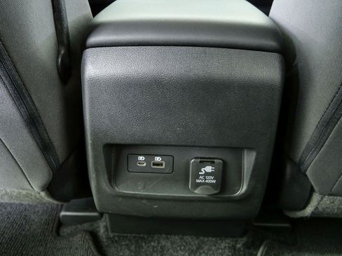 Used 2024 Nissan Frontier SV w/ Technology Package AWD/4WD image 19