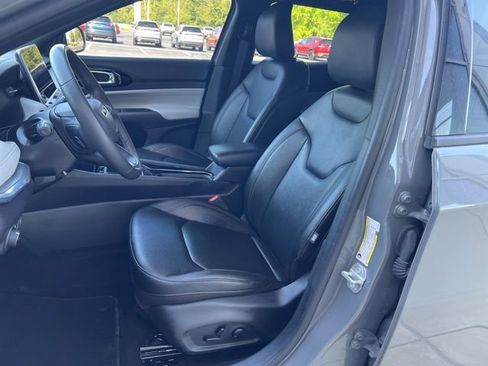 Used 2024 Jeep Compass Limited AWD/4WD image 16