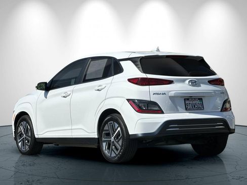 Used 2023 Hyundai Kona SE w/ Cargo Package FWD image 6