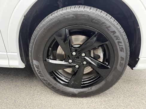 Used 2020 Audi Q3 2.0T Premium image 15