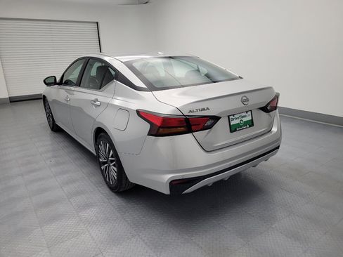 Used 2025 Nissan Altima 2.5 SV FWD image 5