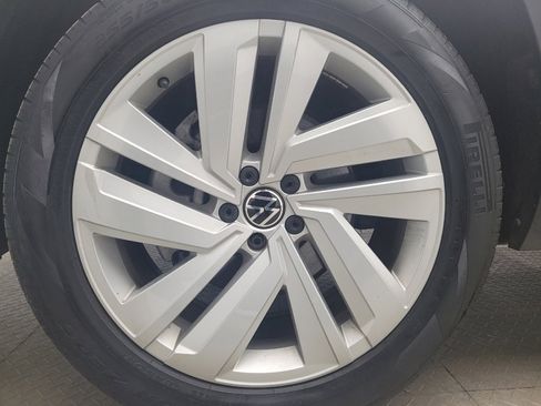 Used 2021 Volkswagen Atlas Cross Sport SE image 31