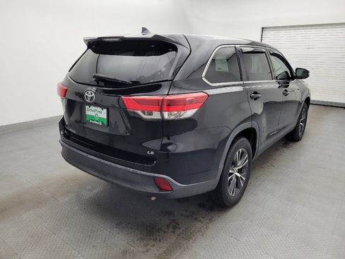 Used 2019 Toyota Highlander LE image 9