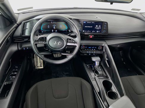 Certified 2025 Hyundai Elantra Sport FWD image 21
