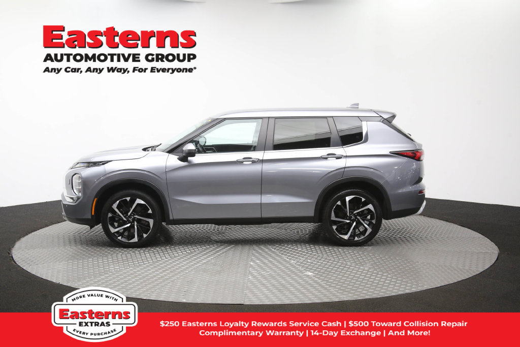 Used 2024 Mitsubishi Outlander SE AWD/4WD image 61