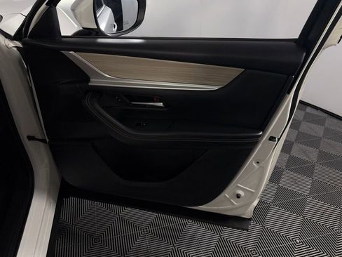 Used 2024 MAZDA CX-90 3.3 Turbo w/ Preferred Plus image 30