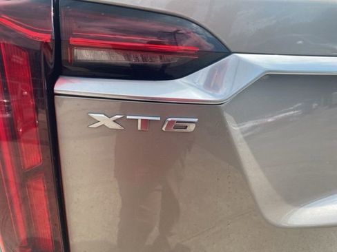 Used 2022 Cadillac XT6 Premium Luxury image 22