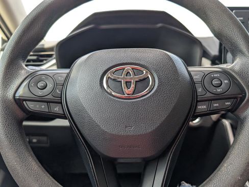 Used 2020 Toyota RAV4 XLE image 15