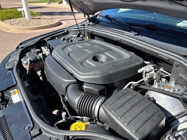 Used 2020 Jeep Grand Cherokee Laredo AWD/4WD image 11