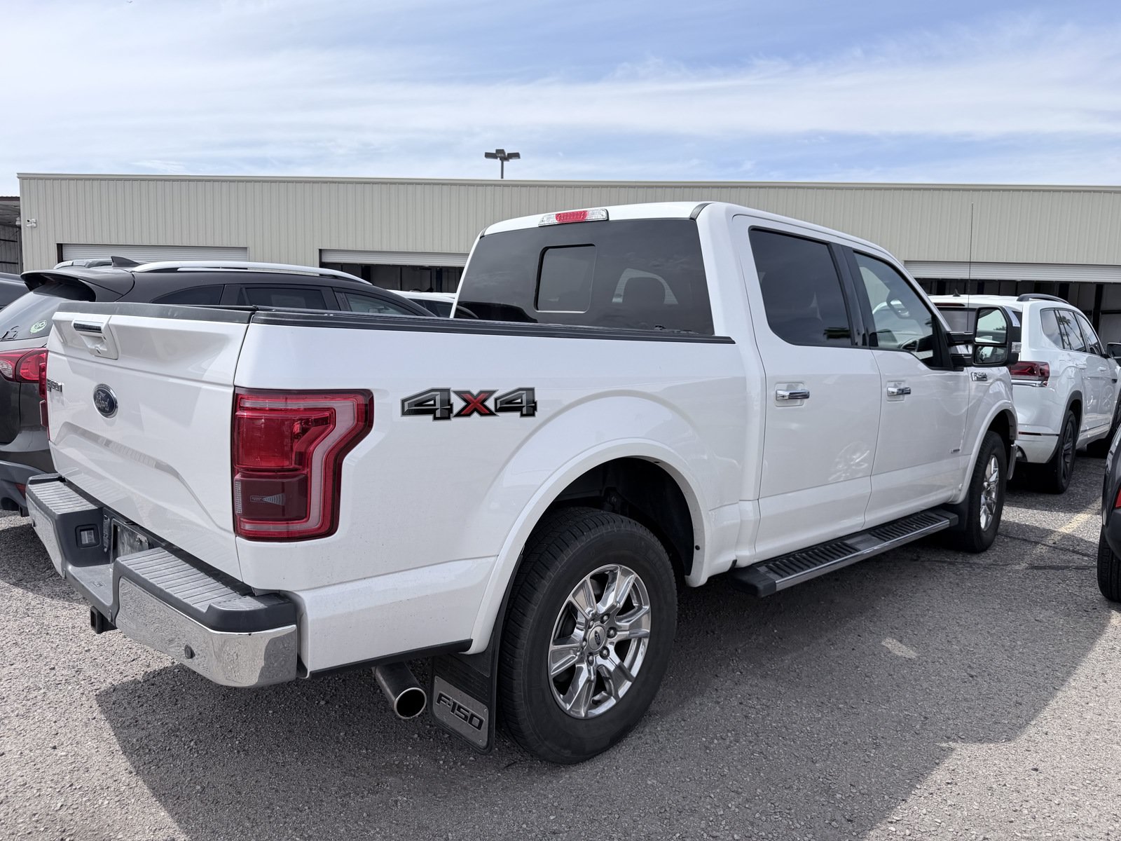 Used 2017 Ford F150 Lariat w/ Equipment Group 502A Luxury AWD/4WD image 4