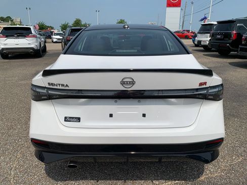 Used 2026 Nissan Sentra SR w/ Floor Mat Package FWD image 7