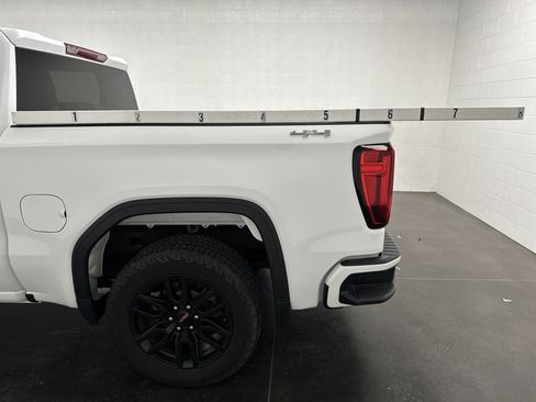 Used 2024 GMC Sierra 1500 Elevation AWD/4WD image 4