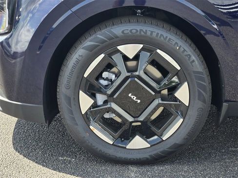 New 2026 Kia Carnival EX image 7