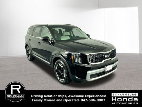 Used 2025 Kia Telluride EX w/ EX Captain's Chair Package image 3