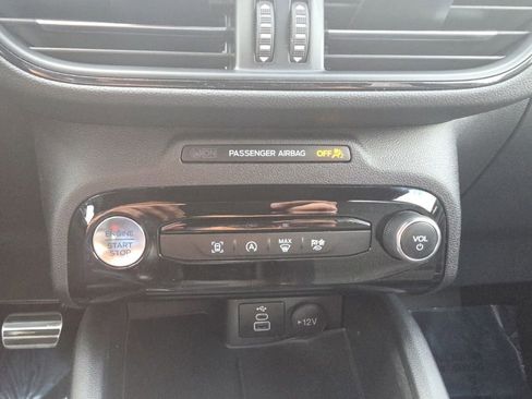 Certified 2024 Ford Escape ST-Line w/ Tech Pack #1 image 21