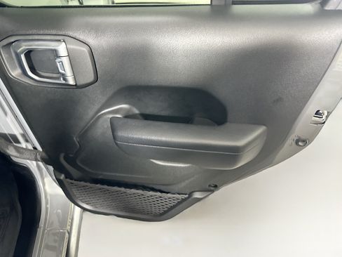 Used 2023 Jeep Wrangler Unlimited w/ 8.4" Radio Group AWD/4WD image 28