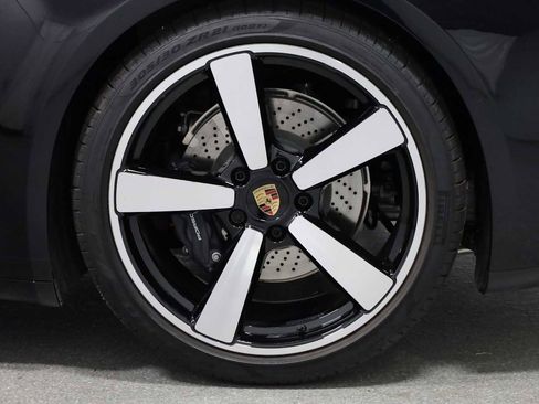 Certified 2025 Porsche 911 Carrera image 35