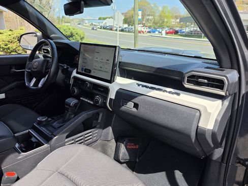 Used 2024 Toyota Tacoma TRD Sport w/ TRD Sport Upgrade Package AWD/4WD image 15