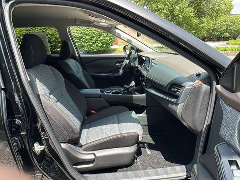 Certified 2023 Nissan Rogue SV AWD/4WD image 22