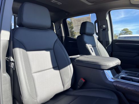 New 2026 GMC Sierra 1500 SLT w/ SLT Premium Package image 18