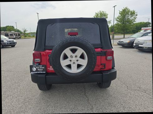 Used 2008 Jeep Wrangler X AWD/4WD image 3