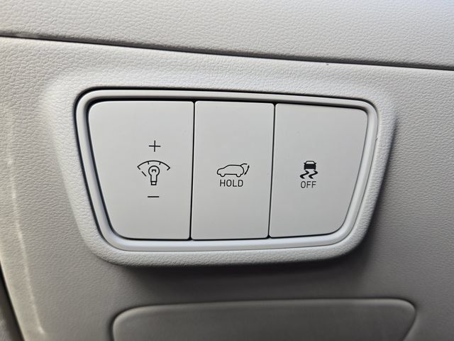 Certified 2023 Hyundai Tucson Limited AWD/4WD image 18